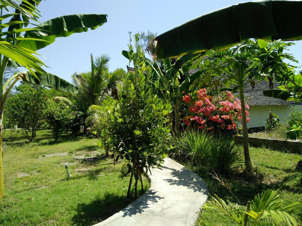 Rose Bungalow Pemenang Exterior foto