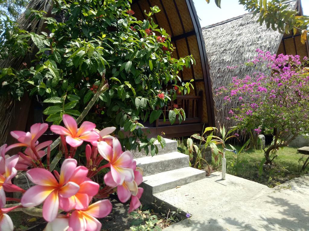 Rose Bungalow Pemenang Exterior foto