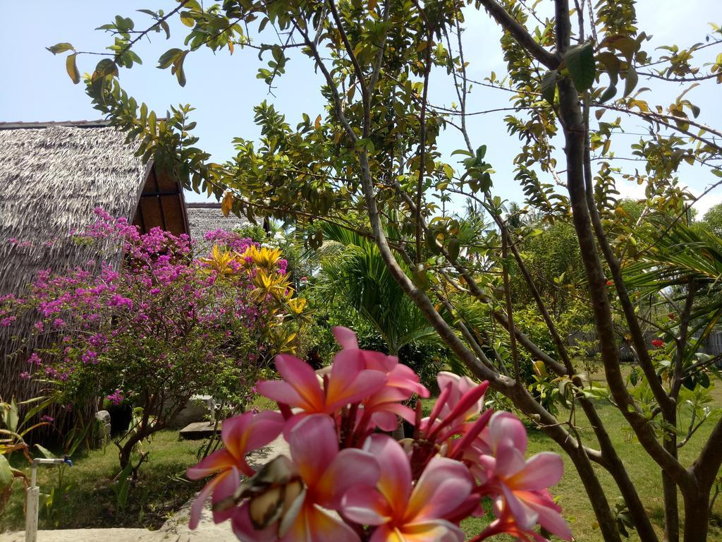 Rose Bungalow Pemenang Exterior foto